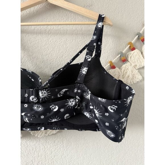 Hot Topic Celestial Crisscross Moon & Sun Black Underwire Swim Top Beach 4x - Picture 8 of 11